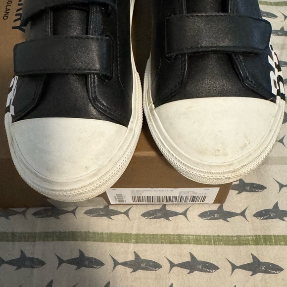 Authentix Burberry kids shoes - Picture 4 of 4